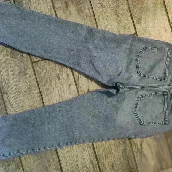 J. Crew Classic Straight High Rise Casual Essential Frayed Denim Jeans #194 - Picture 2 of 3